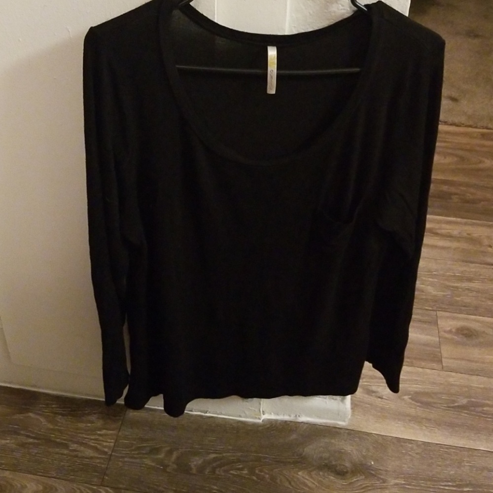 Long sleeve black shirt